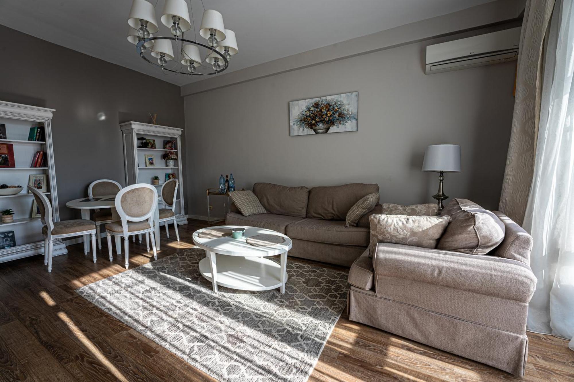 Cozy Two Room Apartment - Heart Of The City - Victoriei 2, Old Town Βουκουρέστι Εξωτερικό φωτογραφία